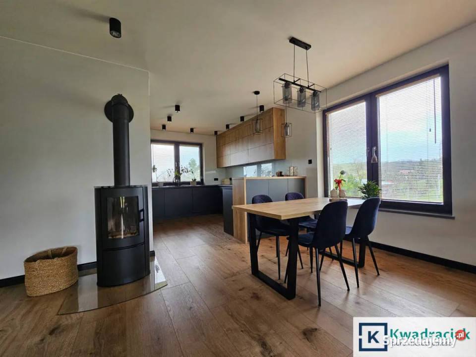 Dom wolnostojący 983m2 Besko