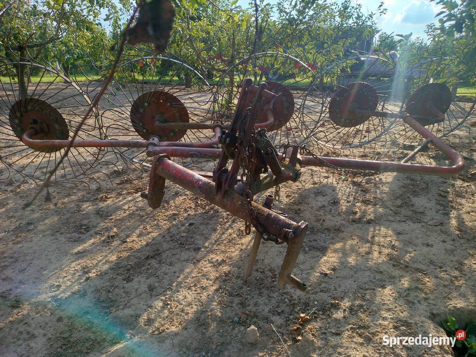 zgrabiarka do siana Zgrabiarki i przetrząsacze Chełmża
