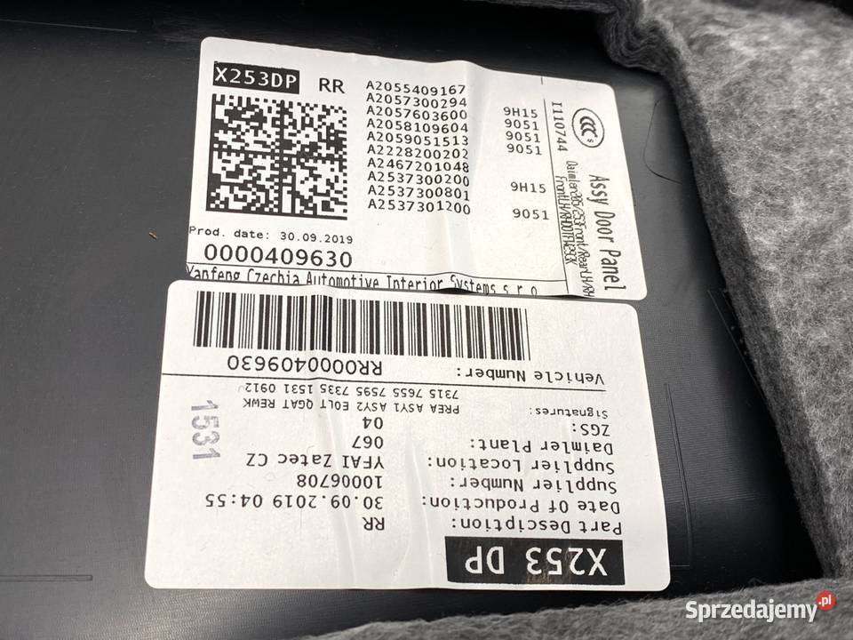 BOCZEK DRZWI PRAWY TYŁ MERCEDES GLC SUV