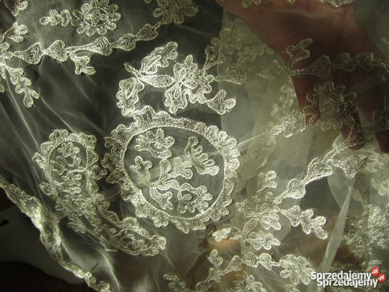 z salonu madonna koronka Pronovias Wolsztyn