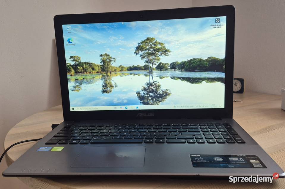 Sprzedam b tanio laptop