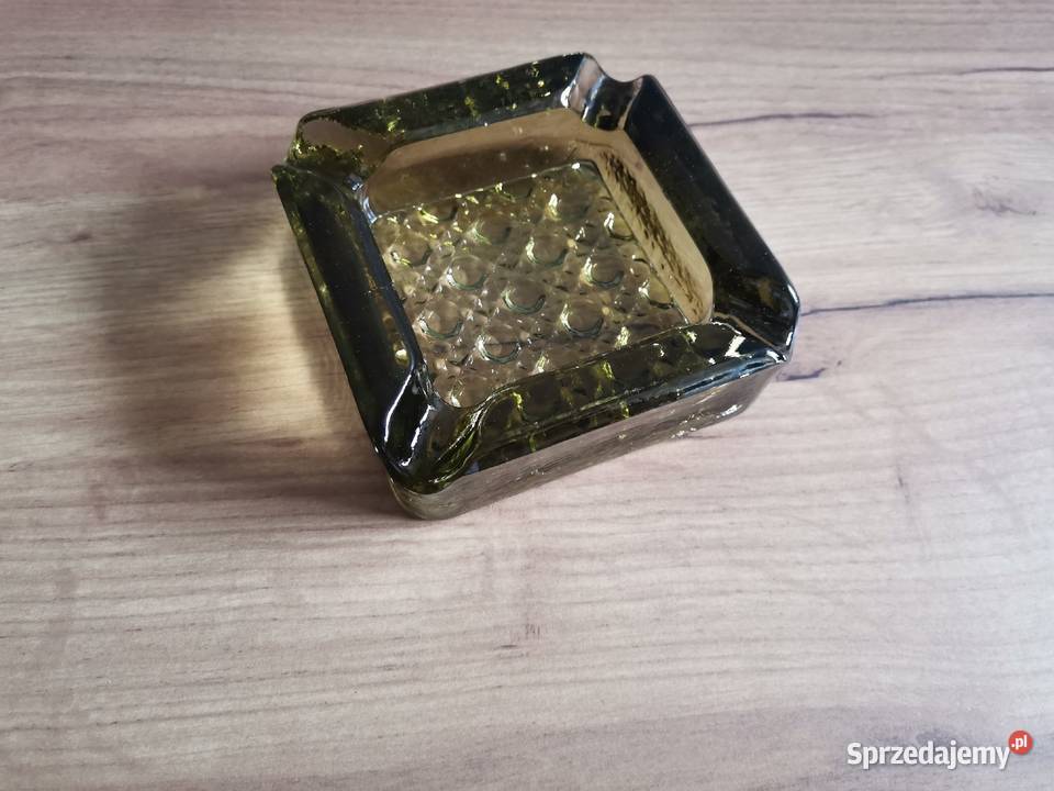 Stara nieużywana popielniczka huta Ząbkowice Porcelana i szkło Katowice