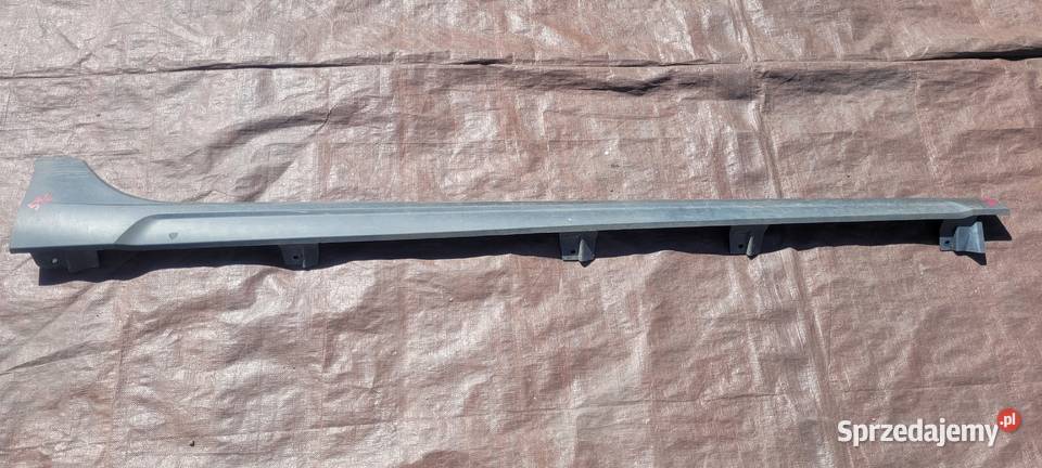 SEAT ARONA PRAWY PRÓG LISTWA PROGOWA PRAWA Ruda Śląska