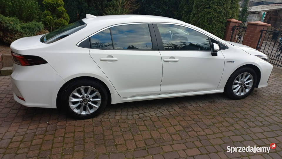 Toyota Corolla ECVT 18 Hybryda Pełna historia pomorskie Gdańsk