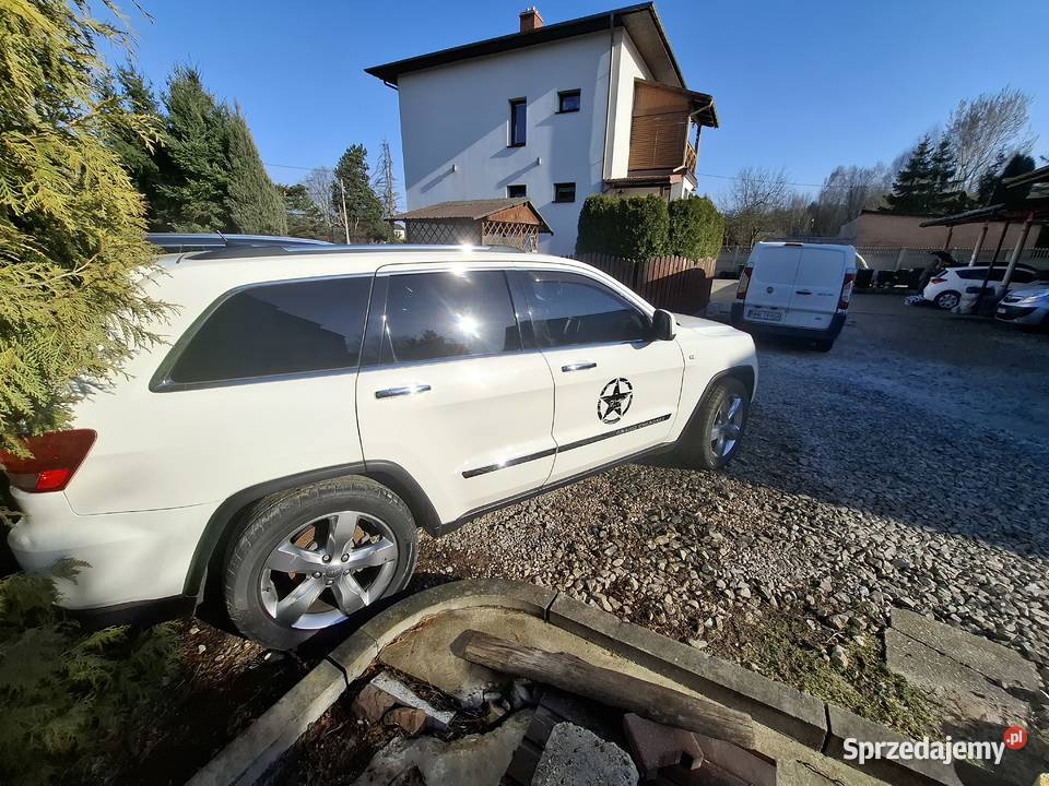Jeep Grand Cherokee 30 crdi 2011r uszkodzony Rok produkcji 2011 świętokrzyskie