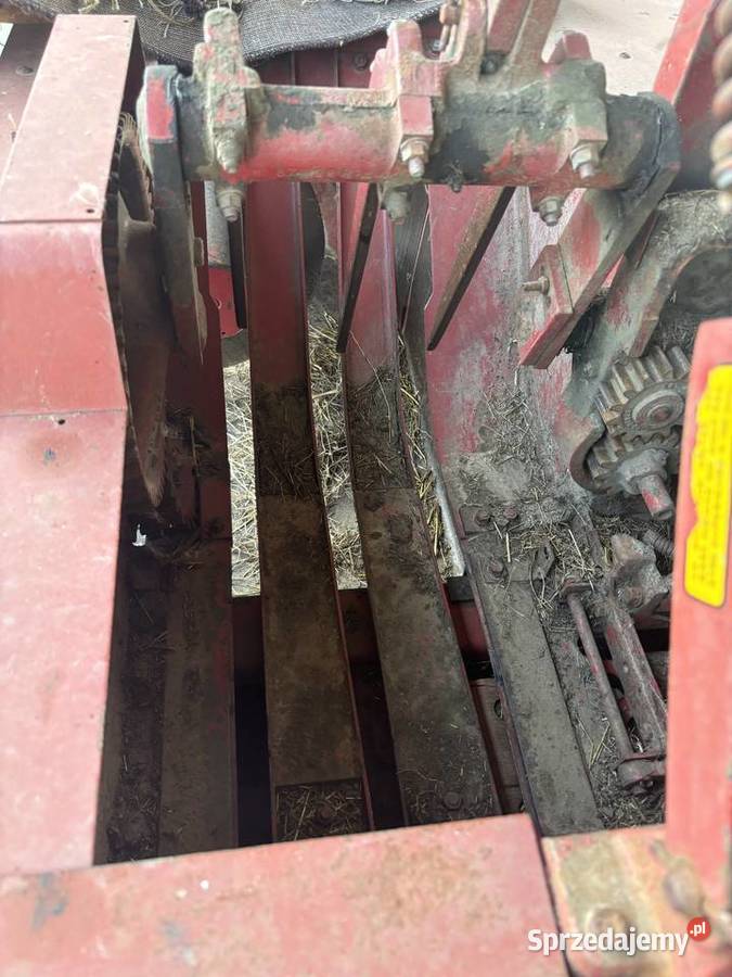 Prasa kostkująca International 440 Nagórnik