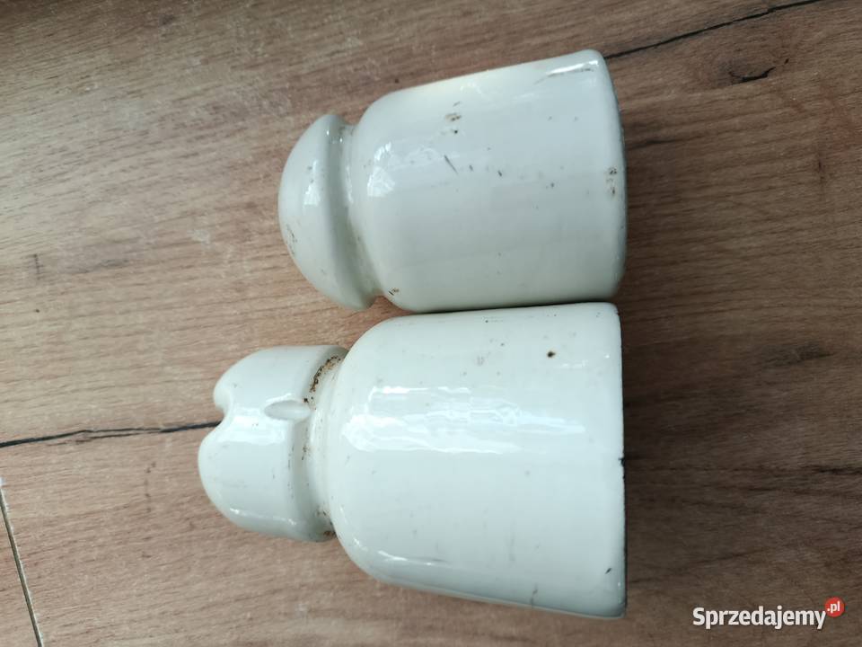 Sprzedam dwa stare izolatory 13 i 10 Choszczno