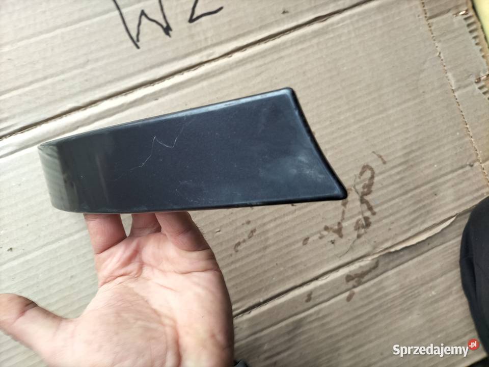 LISTWA POD LAMPE AUDI A4 B5 A4B5 8D0945101 Części samochodowe Kamień-Kolonia