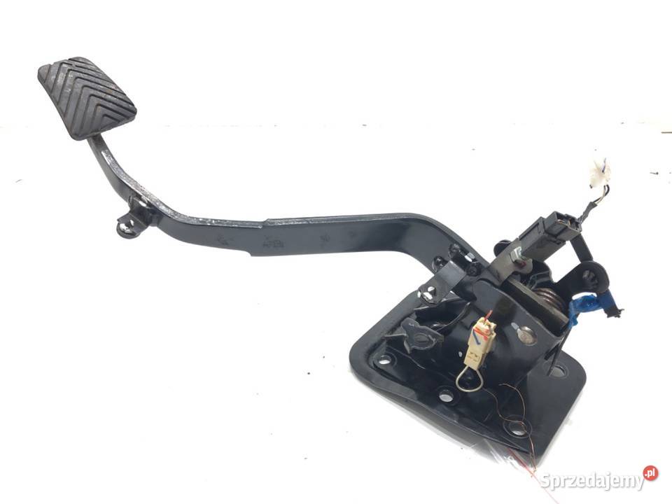 PEDAŁ SPRZĘGŁA MITSUBISHI LANCER VIII 18 143