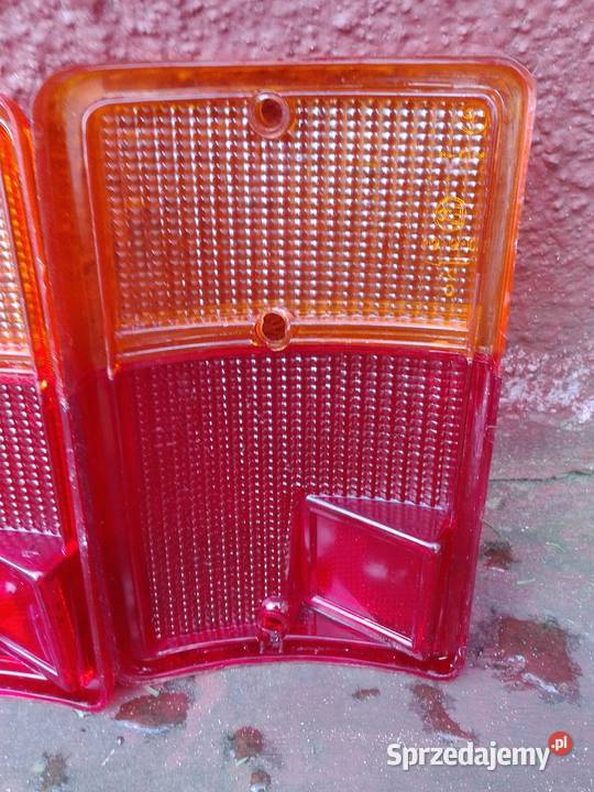 klosz lampy tylnej prawy fiat 126p osobowe Oświetlenie kujawsko-pomorskie Chełmno