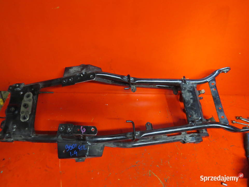 SUZUKI GSR 600 GSR600 K10 09 stelaż tył tylny Motoryzacja Warszawa