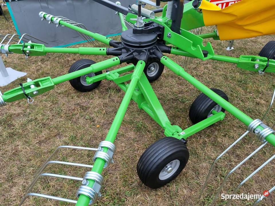Zgrabiarka karuzelowa 360m i 420 Talex Zgrabiarki i przetrząsacze Opatów sprzedam