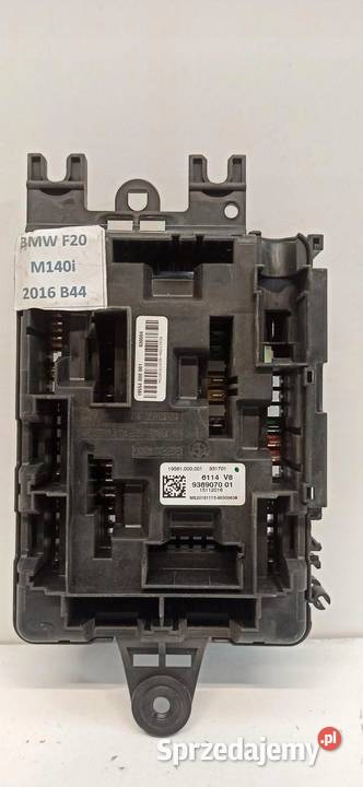 BMW F20 SKRZYNKA BEZPIECZNIKÓW 9389070