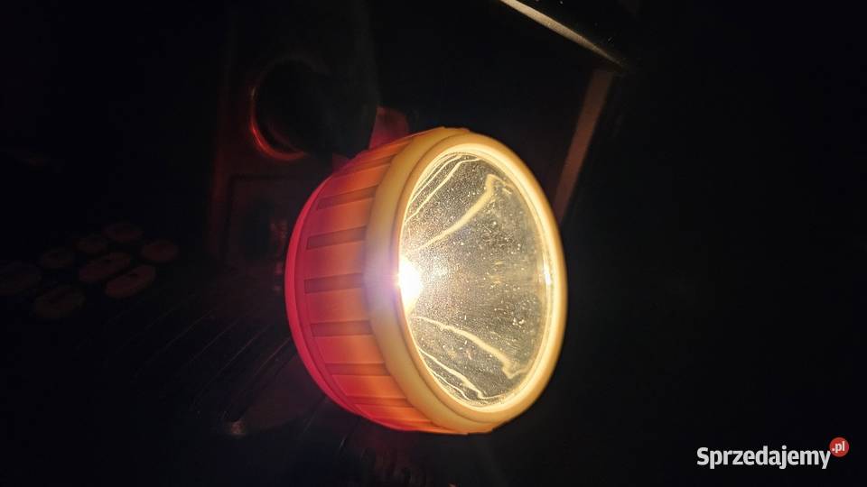 Lampka samochodowa do gniazda samochodowego 12V Gadgety motoryzacyjne Końskie