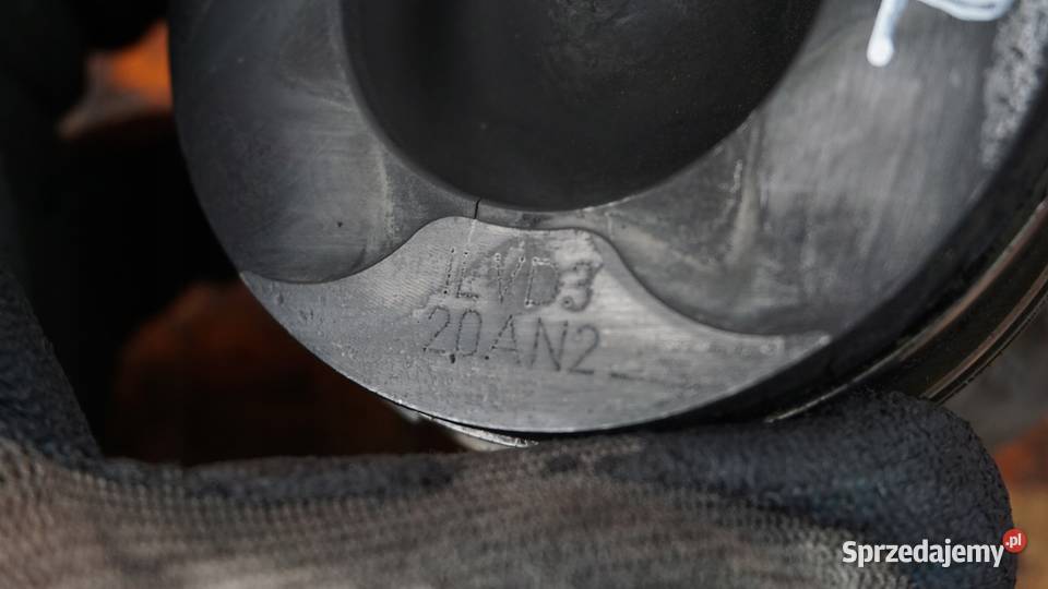 DISCOVERY III 27 TD V6 08r 200 276DT tlok 5R8QAC osobowe