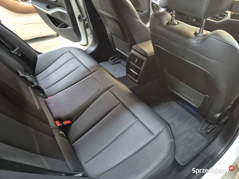 BMW 330e g20 hybryda plugin 2021r Samochody osobowe Ołpiny