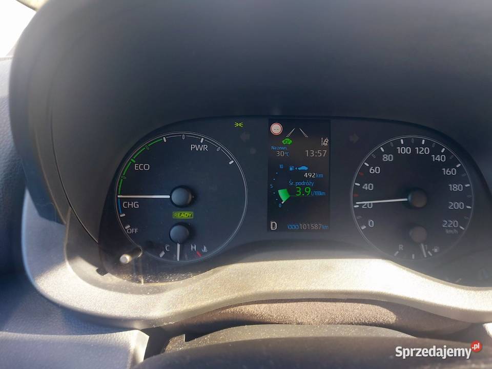 Sprzedam toyota yaris hybrid Comfort 2022 mazowieckie Ożarów Mazowiecki