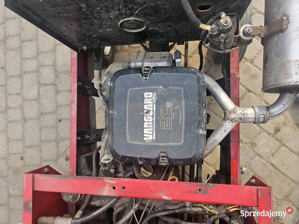 Traktorek TORO Zaburze