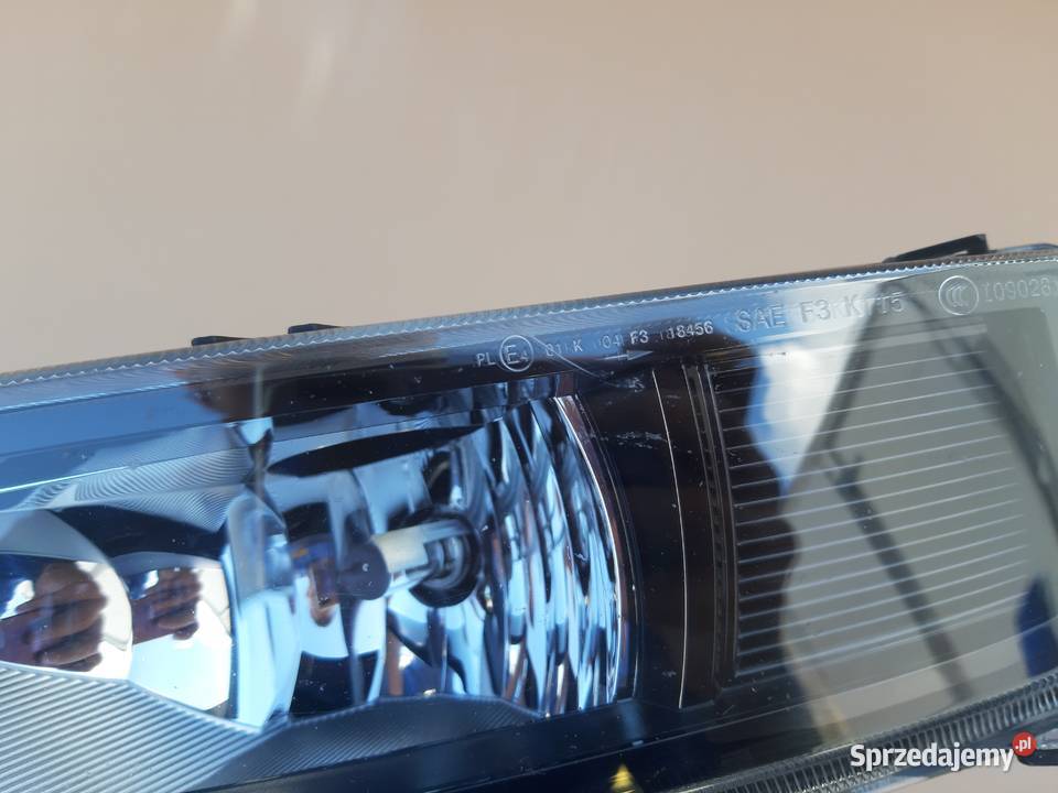 VW TIGUAN II ALLSPACE HALOGEN LEWY LAMPA Trzciel sprzedam