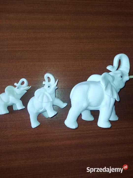 Porcelanowe słonie Zestaw trzech ozdobnych