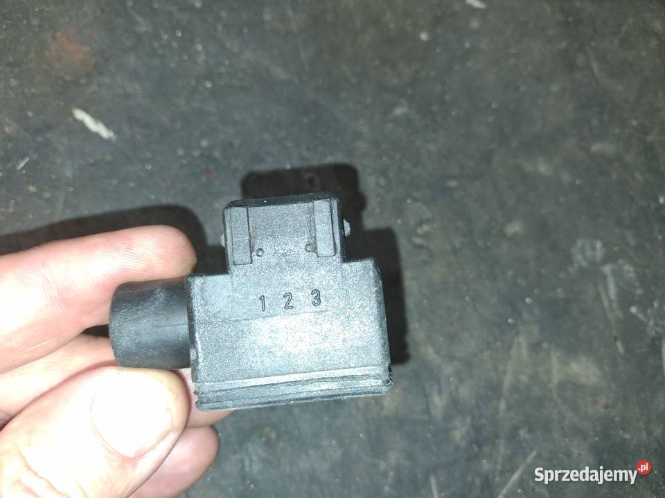 VW T4 25E 25 BENZYNA CZUJNIK PRZEPŁYWU osobowe Świerzawa