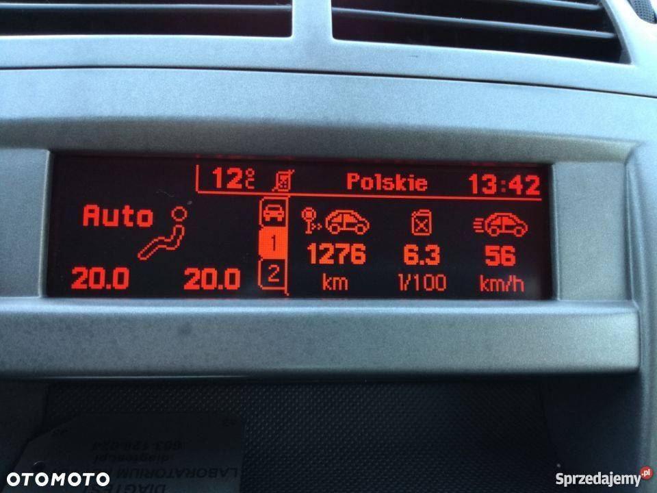 Naprawa wyświetlacza Peugeot 3074078075083008