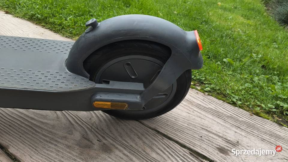 Motus Scooty 10 hulajnoga 350W 15Ah zasięg 60 Kozy