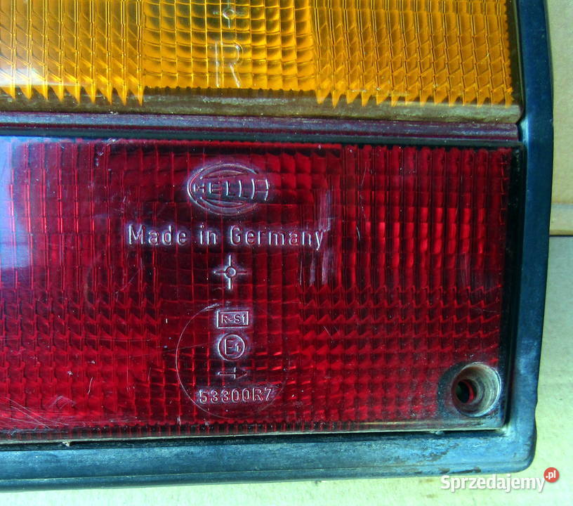 LAMPA TYLNA PRAWA VOLKSWAGEN T3 53300R7 osobowe