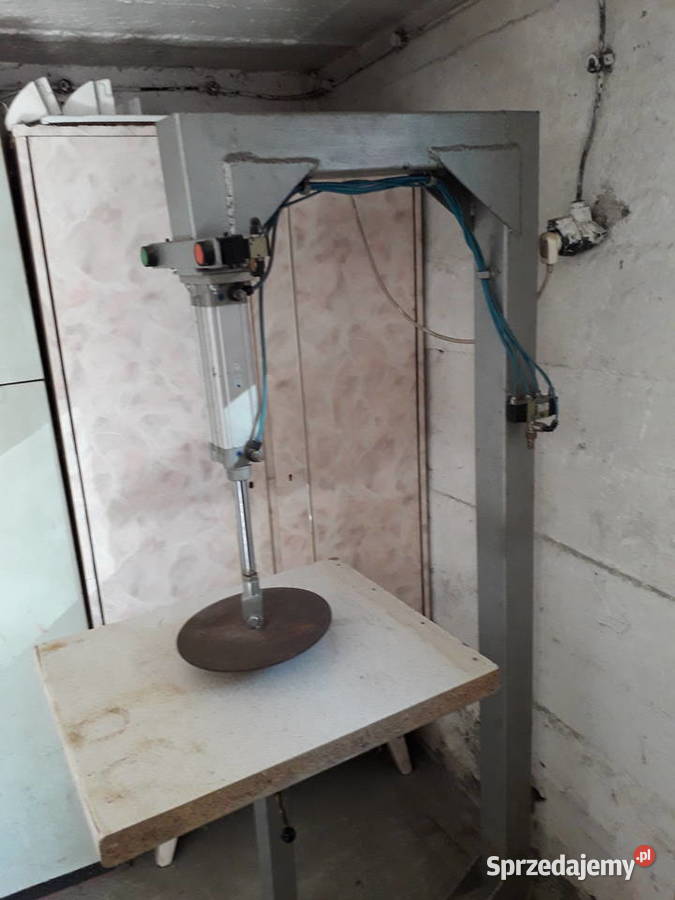 Prasa tapicerska Puck