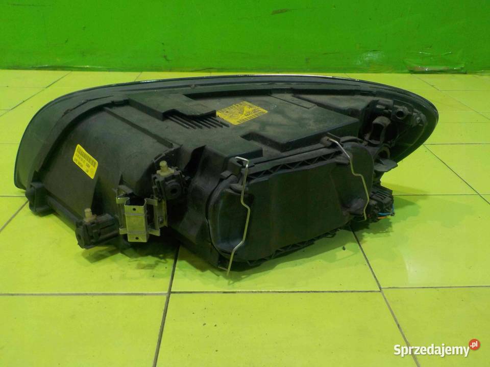 VOLVO C70 II 09r lampa prawa przod 31335186 Suków