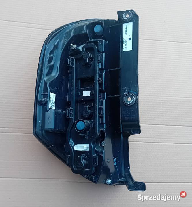 Renault Kangoo IV lampa prawa tylna Przeźmierowo