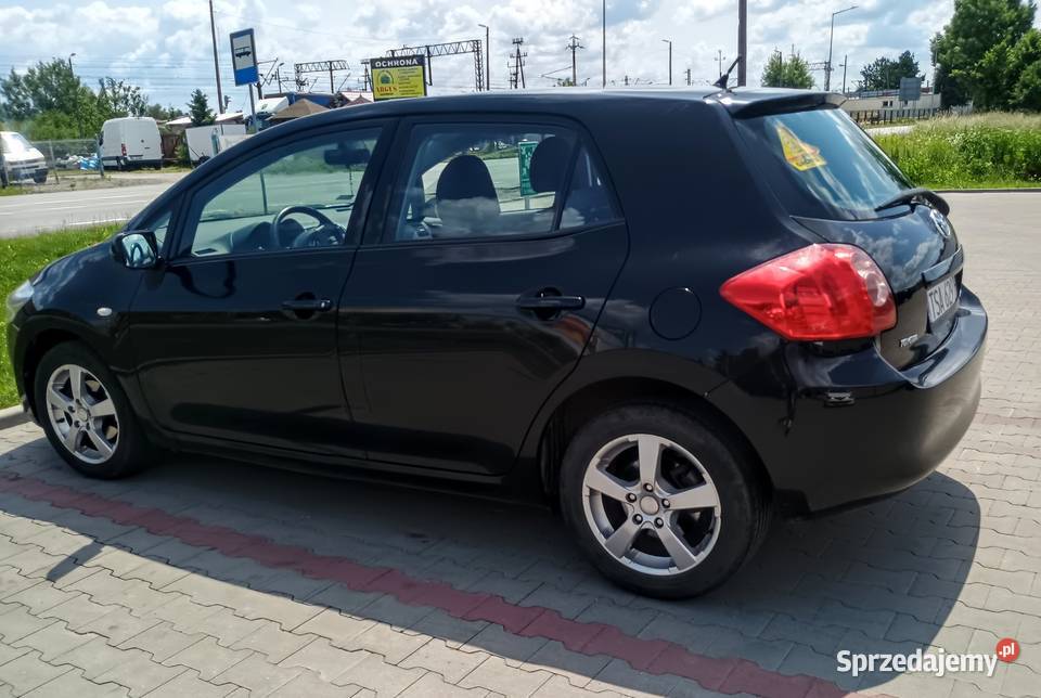 Toyota Auris 16 benzyna Sandomierz sprzedam