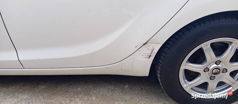 HYUNDAI i20 2012 12 benzyna 135 366 Zadbany kurtyny powietrzne Pabianice