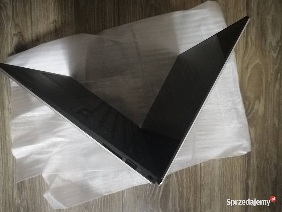 Biznesowy Dell XPS 133 DOTYK Dywity
