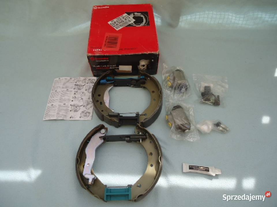 ZESTAW SZCZĘK HAMULCOWYCH BREMBO K 52 011 HONDA osobowe