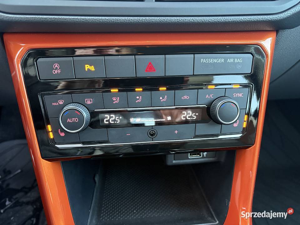 Salon BezwypKlima NawigacjaI właścicel Ledy komputer pokładowy małopolskie