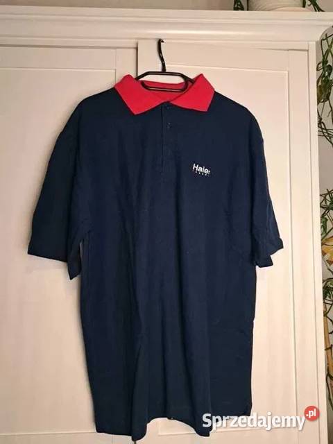 Stylowa koszulka polo Haier z czerwonym pomorskie Trąbki Wielkie