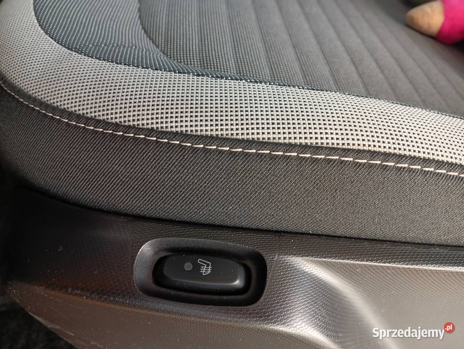 Android Auto Podgrzewane fotele LED 3xISOFIX benzyna Gorzów Wielkopolski