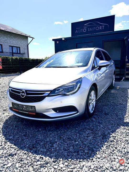 Opel Astra K 2017r lakier metallic