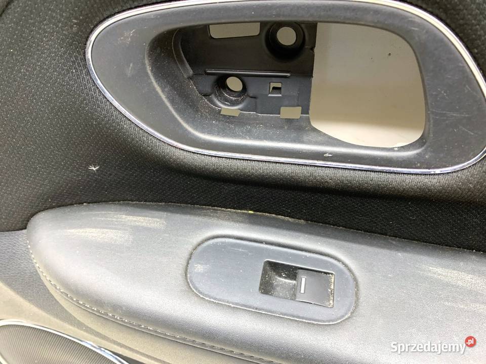 BOCZEK DRZWI PRAWY PRZÓD HONDA HRV Crossover podkarpackie