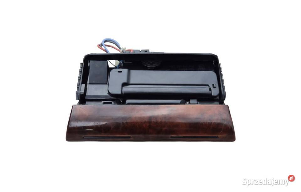 POPIELNICZKA PRZÓD Z WKŁADEM AUDI A6 C5 IMITACJA