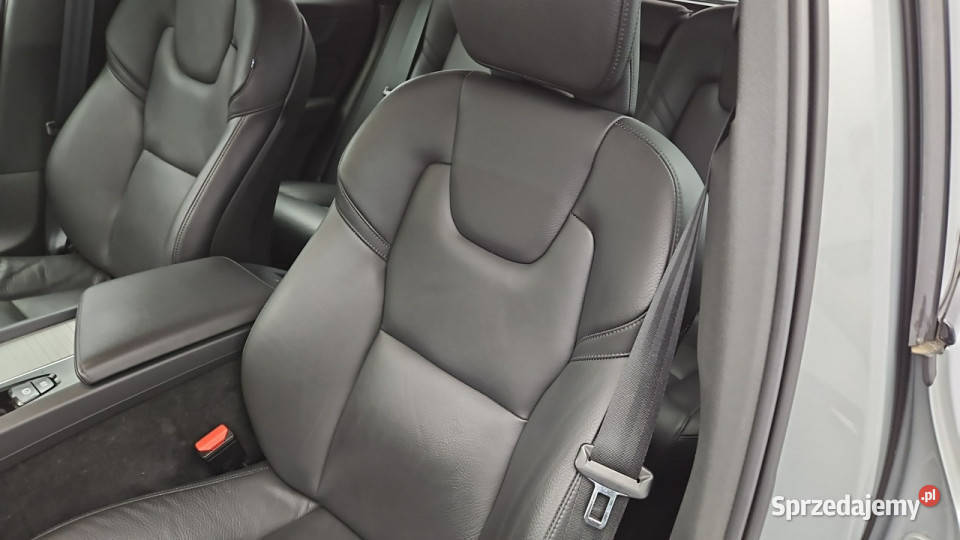 Volvo XC 60 B4 B Plus Dark aut Z Polskiego 30000km Warszawa