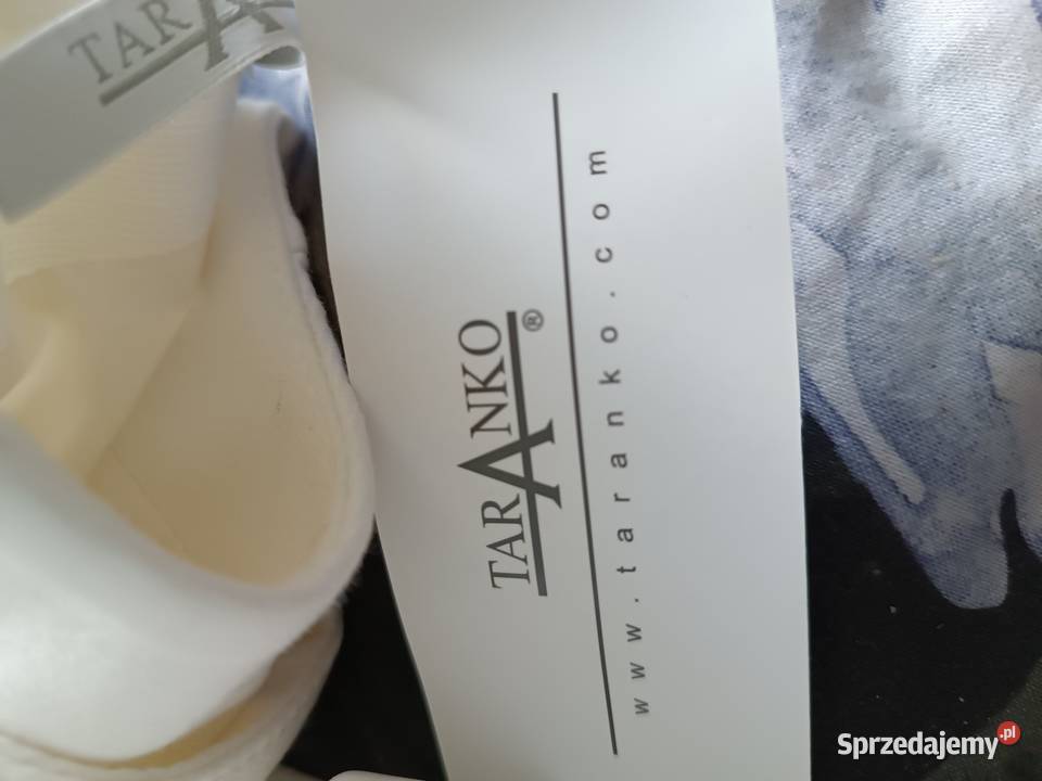 Sprzedam sukienkę widoczna na zdjęciu Szamotuły sprzedam