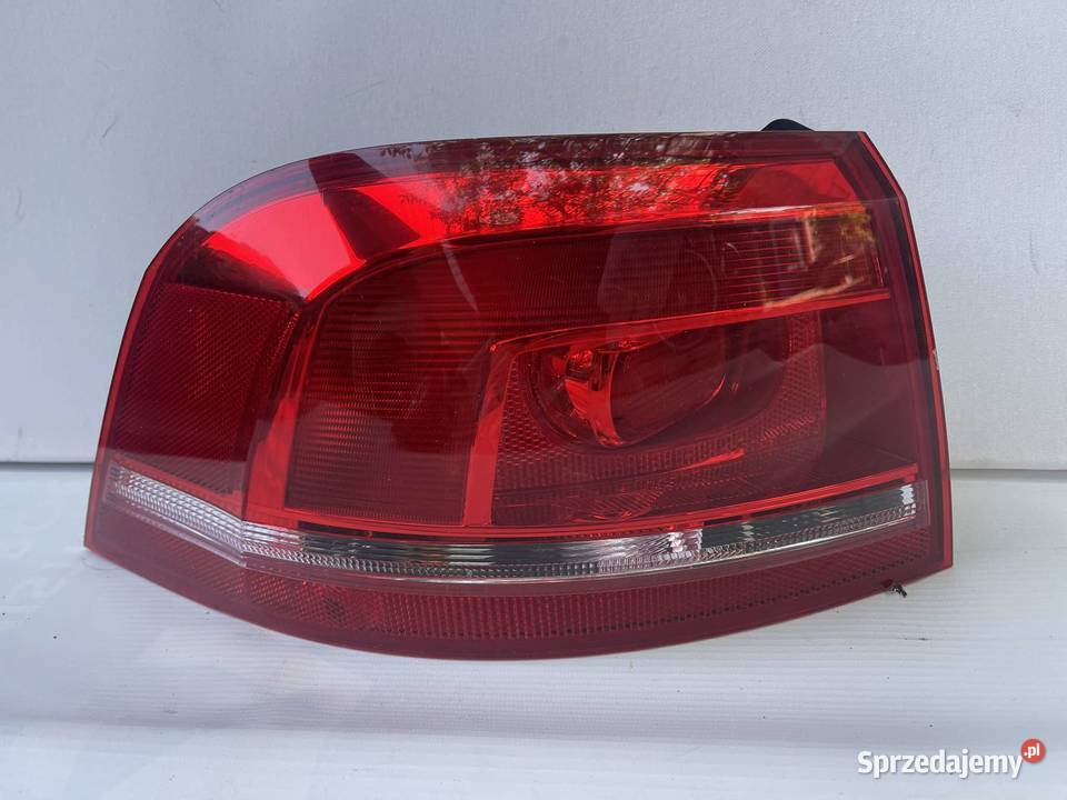 VW PASSAT B7 KOMBI LEWA LAMPA TYŁ Lampy tylne Ostroróg