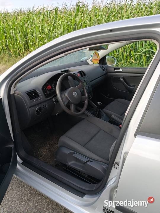 Golf V nieuszkodzony Janowiec Wielkopolski