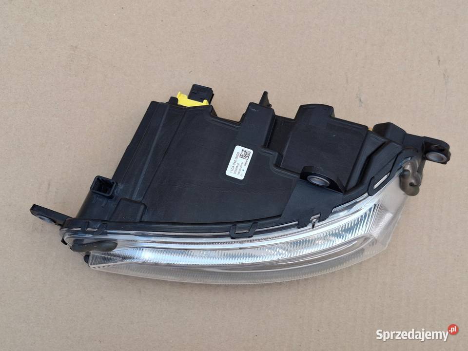 VOLVO FH 5 HALOGEN PRAWY LED LAMPA Bieleń