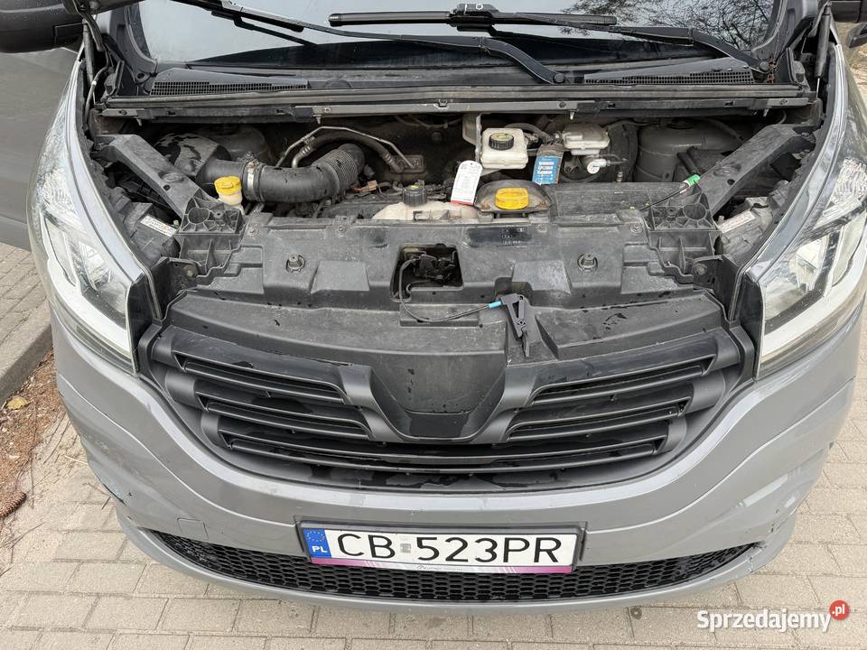 Renault Trafic drzwi odsuwane