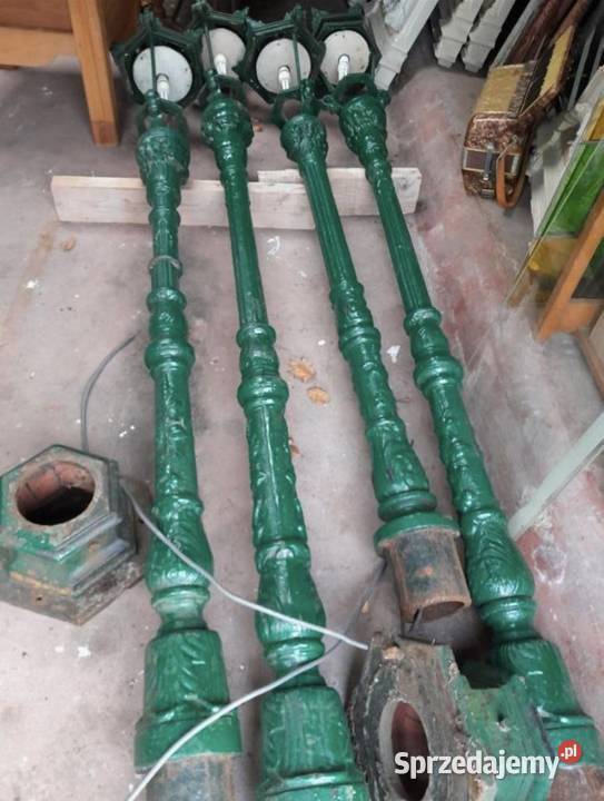 Żeliwna stara pałacowa parkowa lampa latarnia Kłodzko