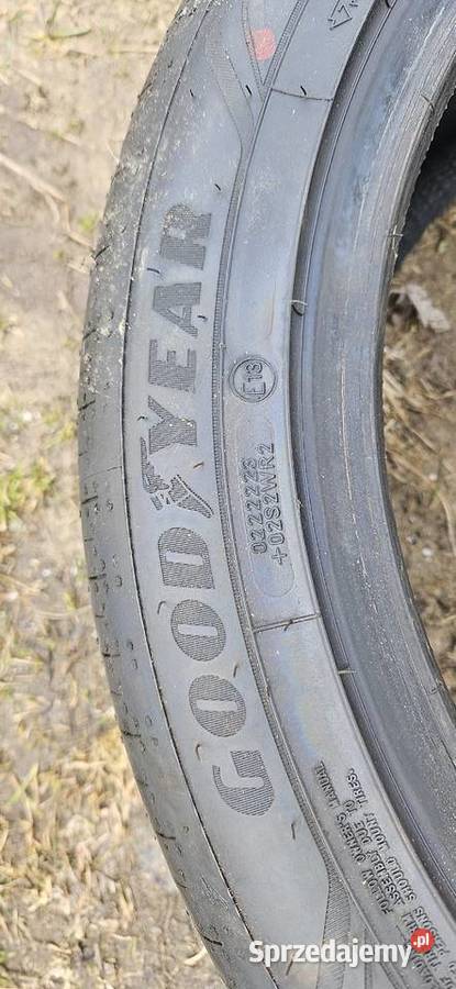 Komplet opon letnich GOODYEAR 18 sprzedam