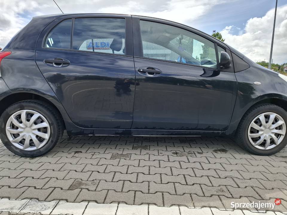 Toyota yaris nieuszkodzony Wołomin sprzedam